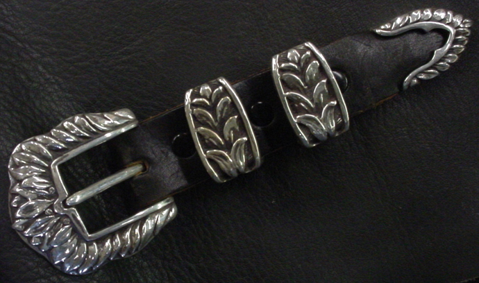 Victorian Leaf Buckle Set